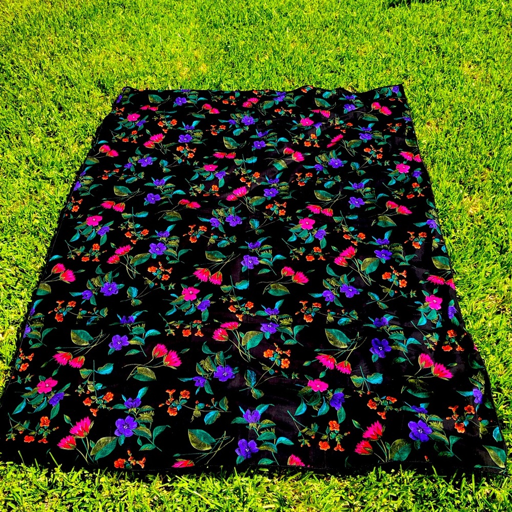Purple/Black Floral SARONG Beach Wrap Skirt Summer Scarf 69”x52”